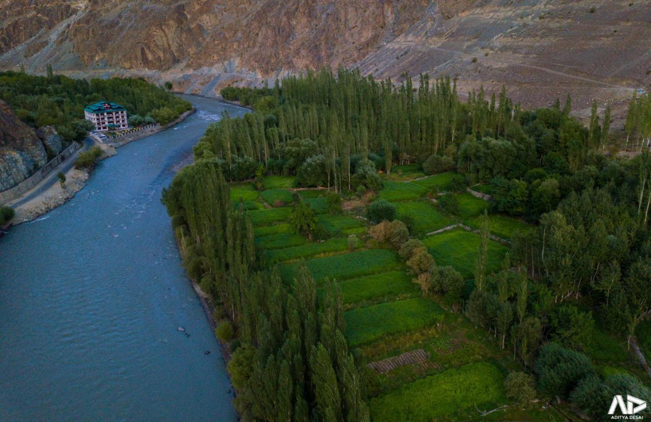 Hotel Chhutuk Heights Kargil Exterior foto